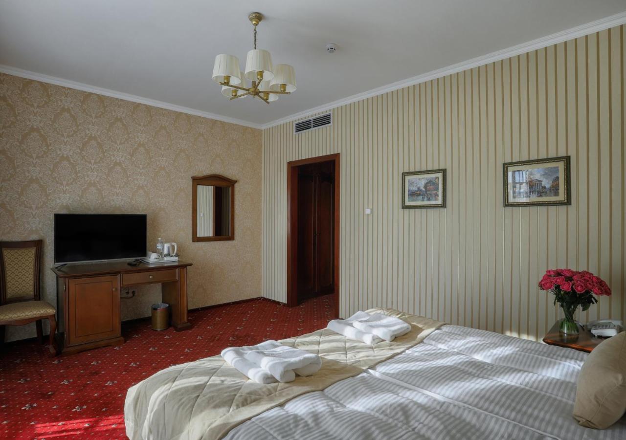 Fenix Town Hotel วินนิตซา ภายนอก รูปภาพ